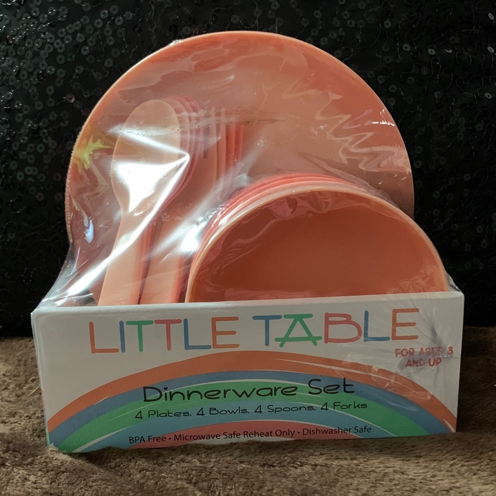 Kids for ages 3 and up, Coral Dinnerware Set